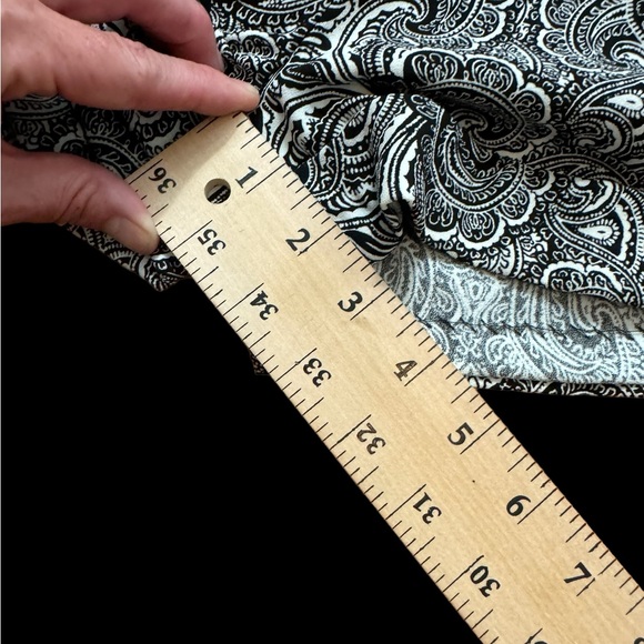 Like new Express Shorts - Picture 9 of 9